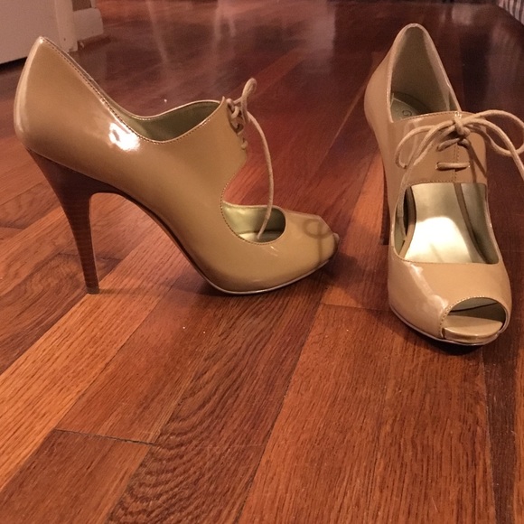 Guess Peep Toe Heels - Picture 1 of 4